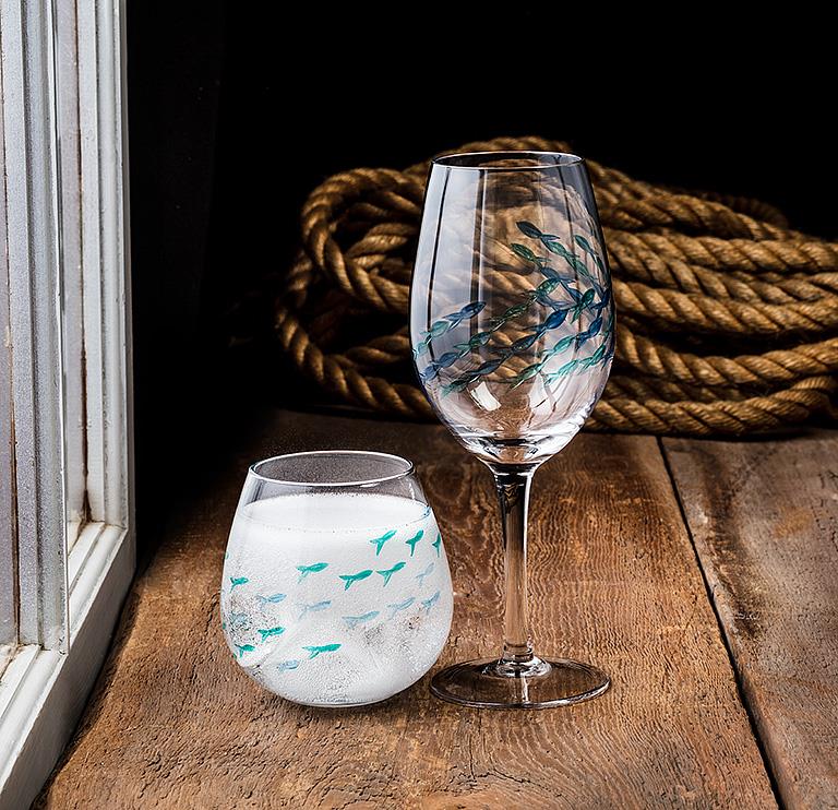 PACIFIC engraved wine glass