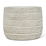 cache-pot blanc terrain en béton